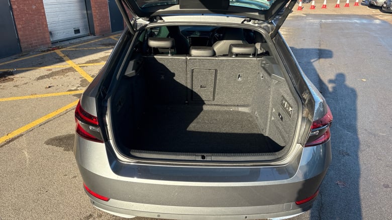 Skoda Superb 2.0 TDI CR Sport Line Plus 5dr DSG Diesel Hatchback